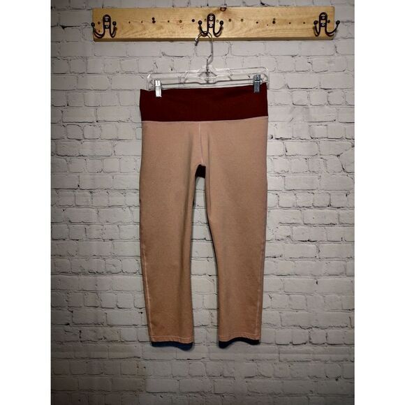Fabletics 7/8ths leggings size large * - Picture 1 of 4